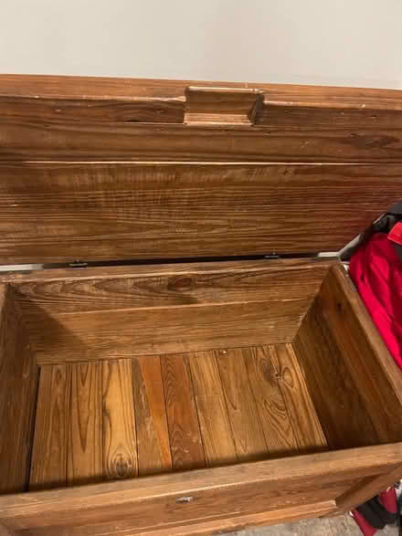 Photo of free This end up chest (Arnold) #2