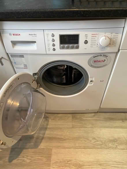 Photo of free Bosch washing machine (N11 nr new Southgate stn) #2