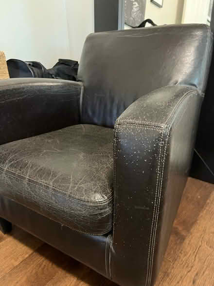 Photo of free Arm chair (Salmon Creek/Mt Vista (98686)) #1