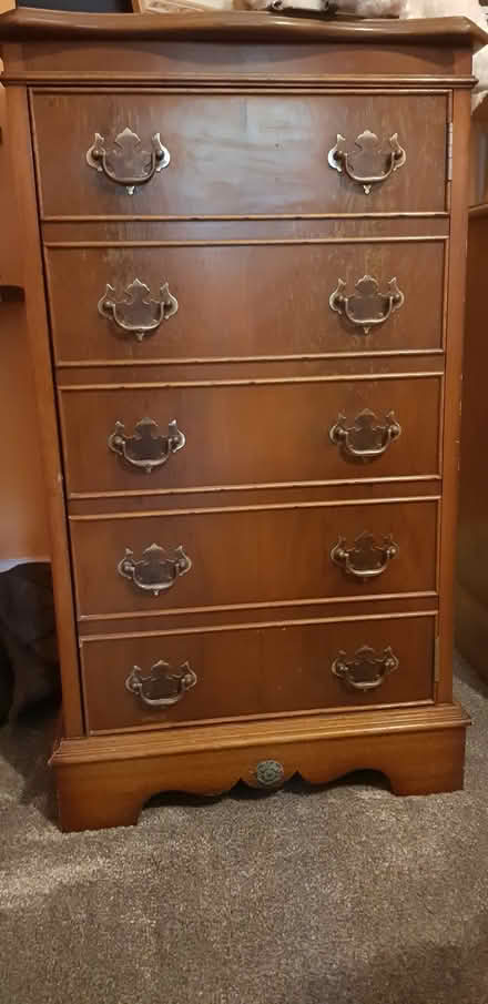 Photo of free Pretty cupboard (TF9) #1