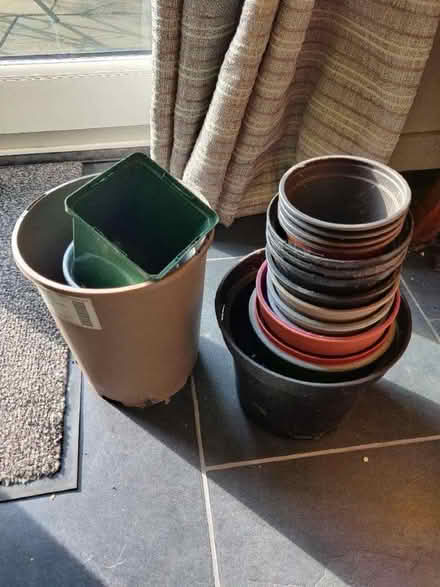 Photo of free Selection of used plant pots (Chesser EH14) #1