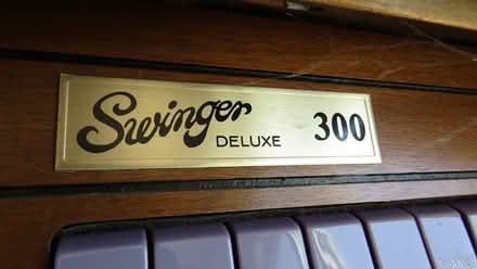 Photo of free Electric Organ (Northern Myrtle Creek) #3