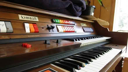 Photo of free Electric Organ (Northern Myrtle Creek) #2
