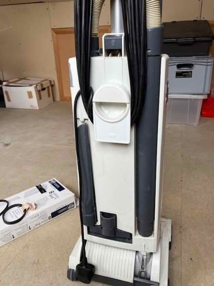 Photo of free Sebo upright vacuum cleaner (Moor Park HA6) #4