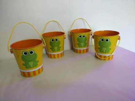 Photo of free 4 - Small, metal pails (Mandarin) #1