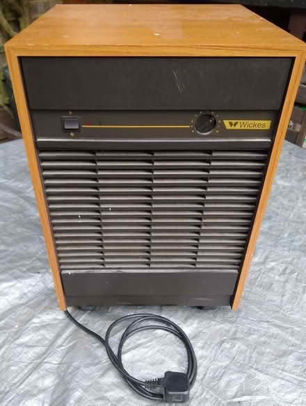 Photo of free Wickes Dehumidifier (Owlsmoor GU47) #2