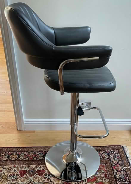 Photo of free Swivel Hydraulic Bar Stool (Cutteslowe OX2) #2