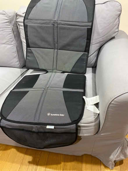 Photo of free Car seat pad to protect car (woodley park) #1