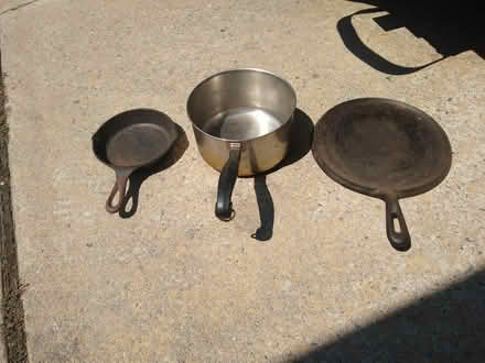 Photo of free pots & pans (Morris Park) #1