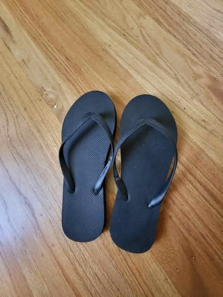 Photo of free Black flip flops, size 6 (El Cerrito / East Bay) #1