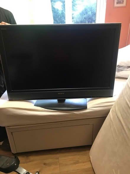 Photo of free Sony 40in TV (gu14 4xs) #3