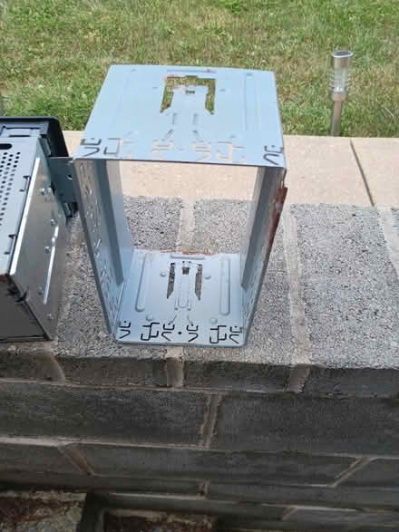 Photo of free GMC Single disc truck radio (Virginia Ave & Halfway Blvd) #4
