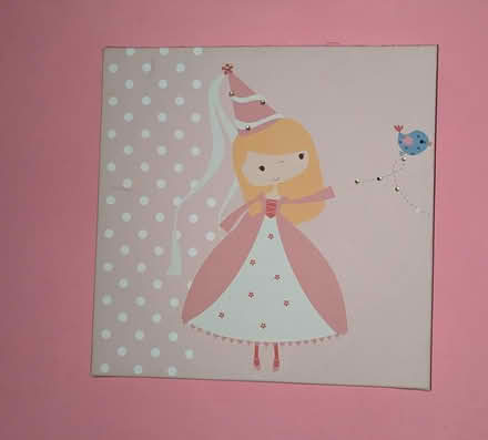 Photo of free Girls bedroom pictures (Halifax HX2) #3