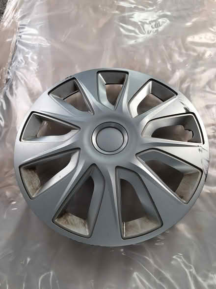 Photo of free 3 x R15 Hubcaps (Horsham) #1