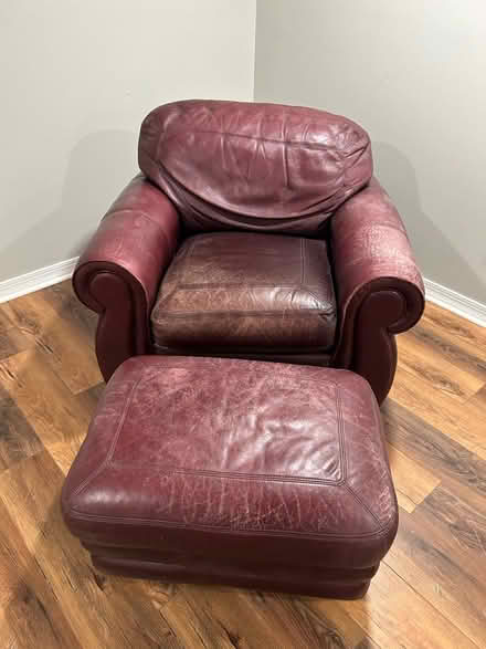 Photo of free Leather chair and ottoman (Ballantree, Gloucester Townshi) #3