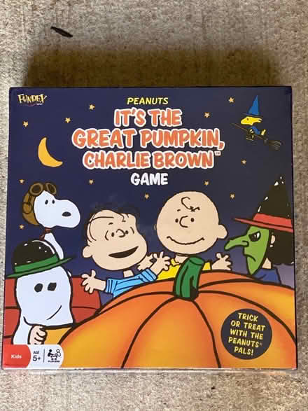 Photo of free Charlie Brown Halloween board game (BOWIE, MD - P Section) #1