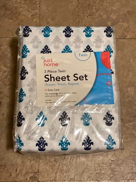 Photo of free Twin size Sheet Set (BOWIE, MD - P Section) #1