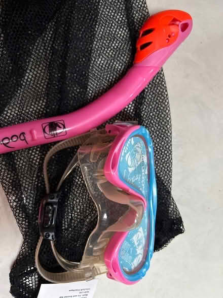 Photo of free Brand new snorkel set (Potters Bar) #1
