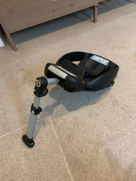 Photo of free Maxi Cosi Isofix car seat base (Carshalton/Wallington SM6) #1