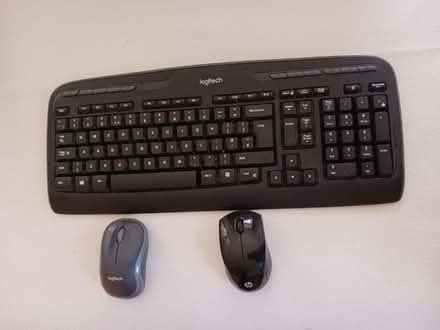Photo of free Wireless keyboard plus mice all working (Brize Norton OX18) #1