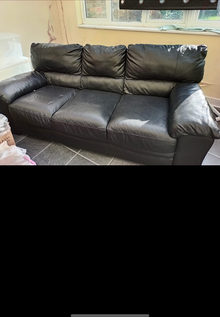 Photo of free Black leather sofa (IG2) #1