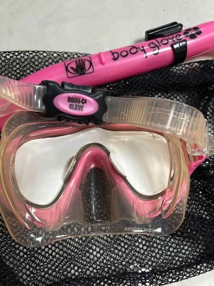 Photo of free Brand new snorkel set (Potters Bar) #4