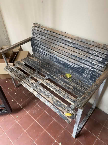 Photo of free bench (St Margarets TW1) #1