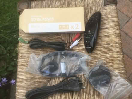 Photo of free Samsung TV accessories inc 3D glasses (Garden City OX5) #2