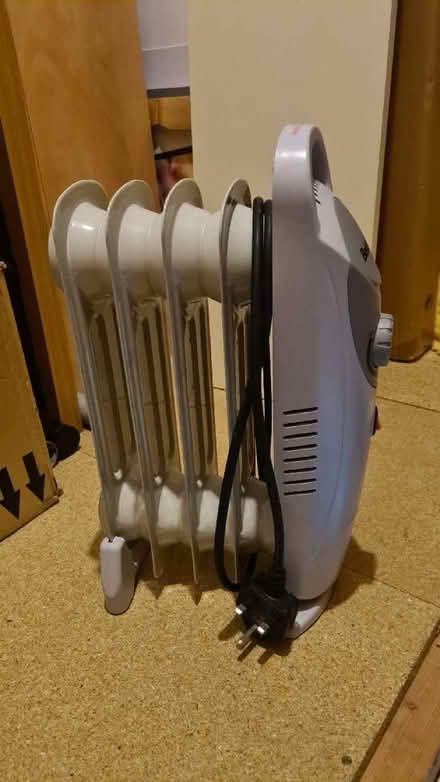 Photo of free Tiny oil filled electric radiator (Chellaston DE73) #1
