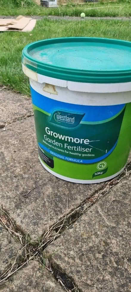 Photo of free 10kg Growmore Garden Fertiliser (Bladon OX20) #1