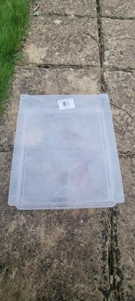 Photo of free 9 Litre "shirt box" with lid (Bladon OX20) #1