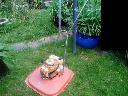 Photo of free Lawnmower spares or repair (RM15 South Ockendon.) #2