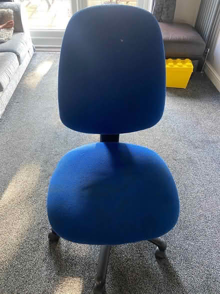 Photo of free Blue office chair (IG2) #1