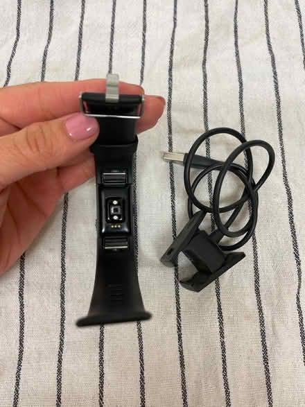 Photo of free Fitbit watch (BR3) #2