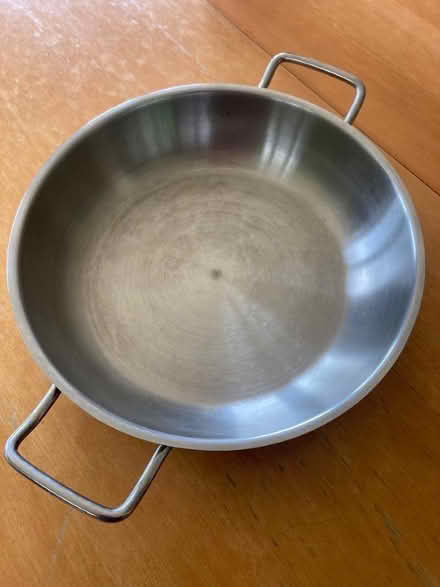 Photo of free Large (28cm) pan & lid (Aldcliffe LA1) #1