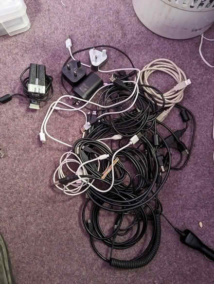 Photo of free USB leads, supply, Video (Histon CB24) #1