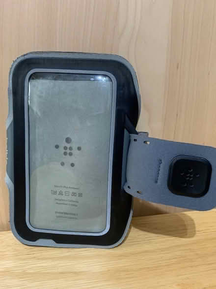 Photo of free iPhone 6 belkin armband case (SS15) #1