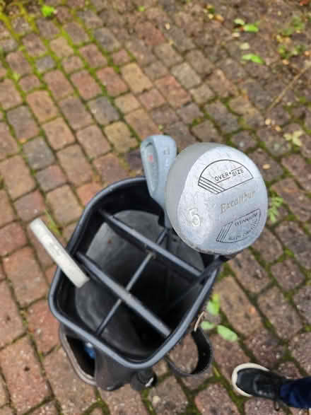 Photo of free Old golf bag with a few clubs (Wood Lanes SK10) #1