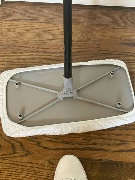 Photo of free Mop (20882, Laytonsville) #1