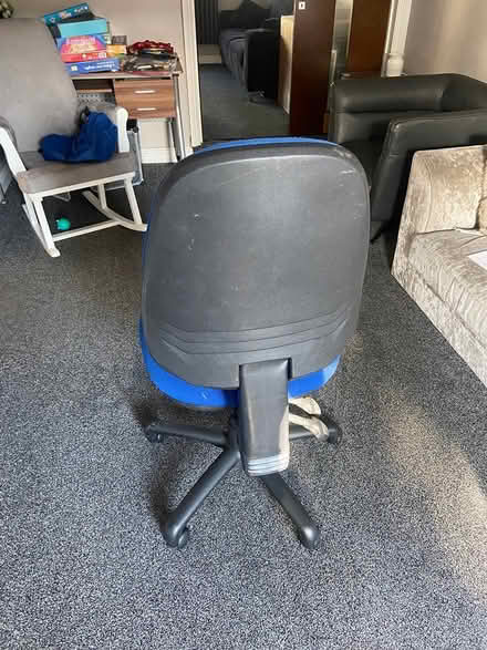 Photo of free Blue office chair (IG2) #2
