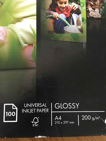 Photo of free hp glossy a4 photo paper 40 sheets (LE7 9 Scraptoft) #2