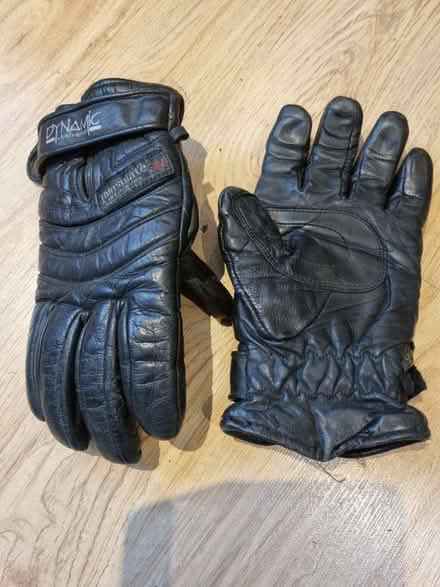 Photo of free Motorcycle gloves..small to medium (wallingford..wantage road) #1