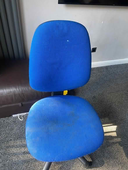 Photo of free Blue office chair (IG2) #3