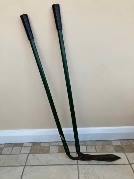 Photo of free Lawn edging shears (Breaston DE72) #1