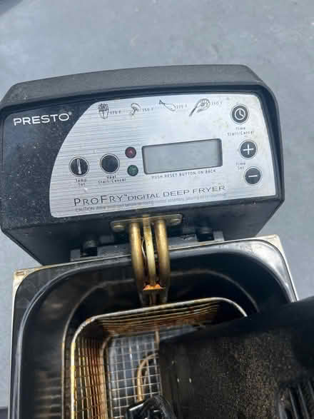 Photo of free Presto ProFry (Bowers Ln & Spring St) #2
