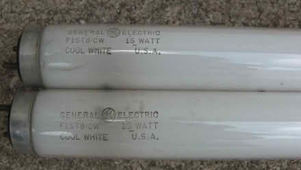 Photo of free fluorescent lamps (Eastbrook-Goldenrod) #3