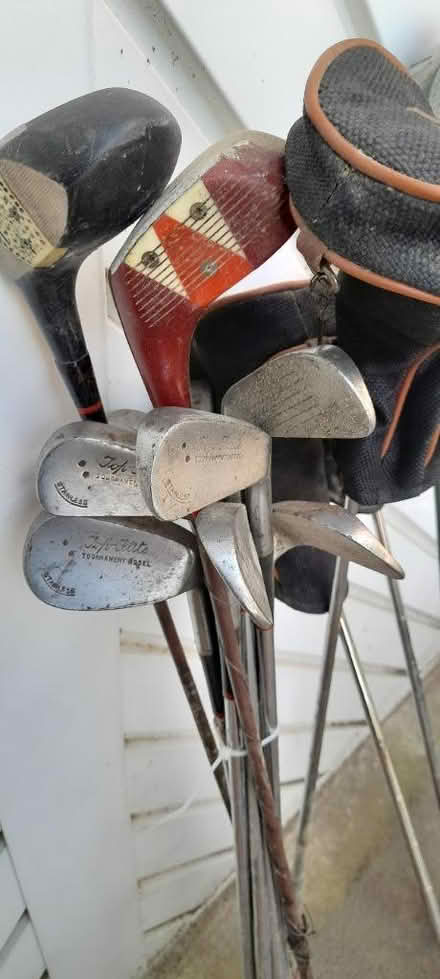 Photo of free Job lot of golf clubs (GU9) #4