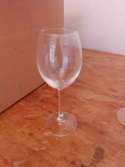 Photo of free 4 large wine glasses (Salt, ST18) #2