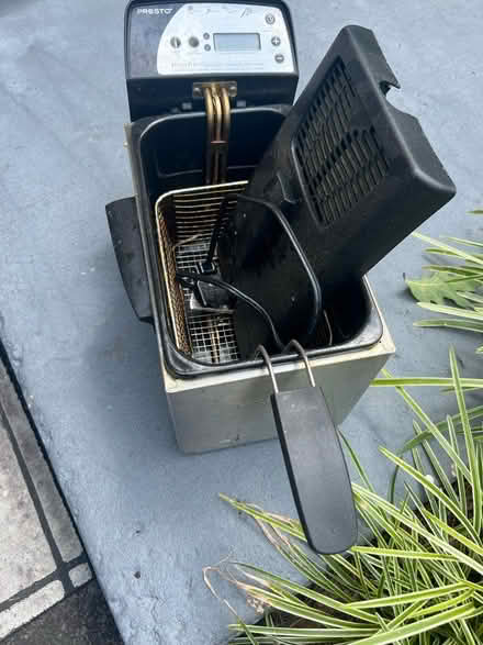 Photo of free Presto ProFry (Bowers Ln & Spring St) #1
