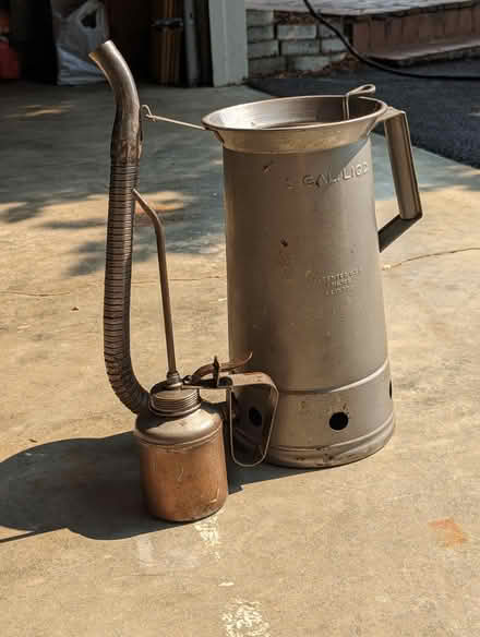 Photo of free oil pump, vintage oil pitcher thing (Kirkland) #1